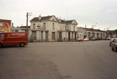 TUBIZE  DIA 77-99.jpg